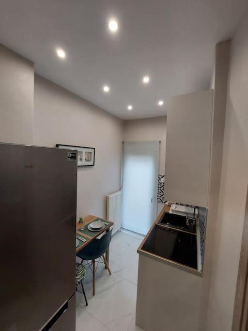 شقة Cozy Flat In سالونيك المظهر الخارجي الصورة